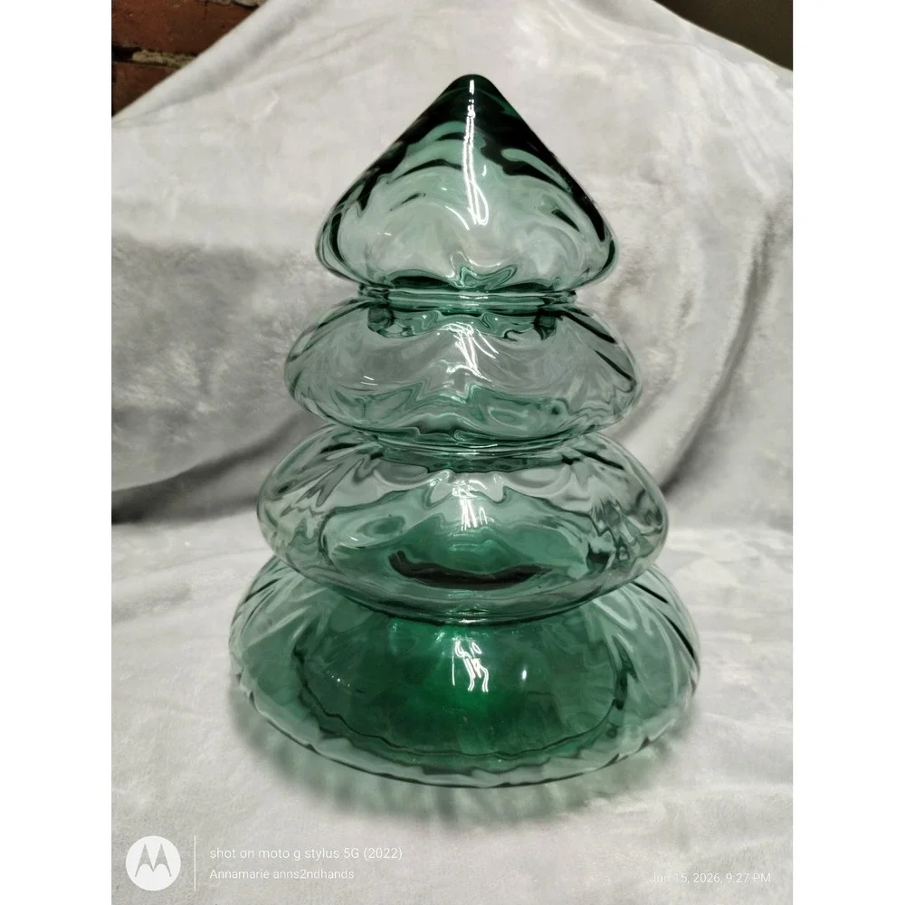 N/A green glass